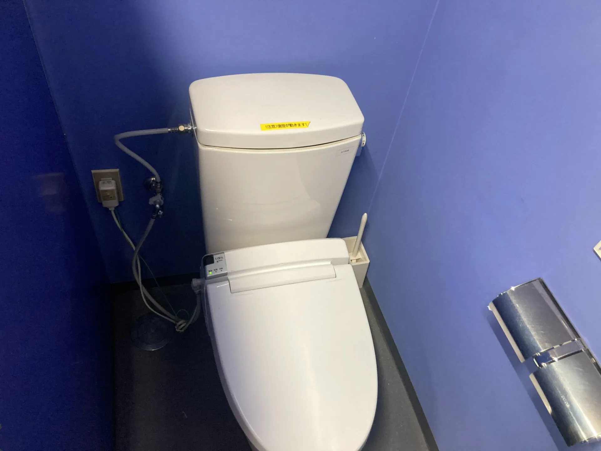 事務所のトイレリフォームの現地調査！